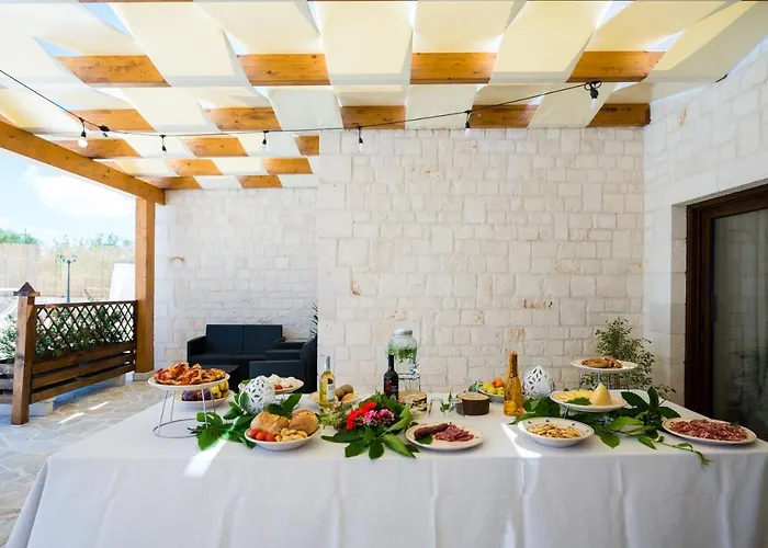 Clara אלברובלו